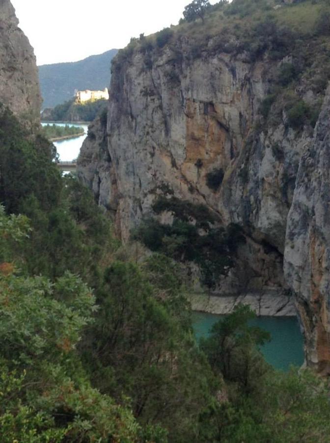 Apartamento Pirineo Aragones Sabiñánigo Eksteriør bilde