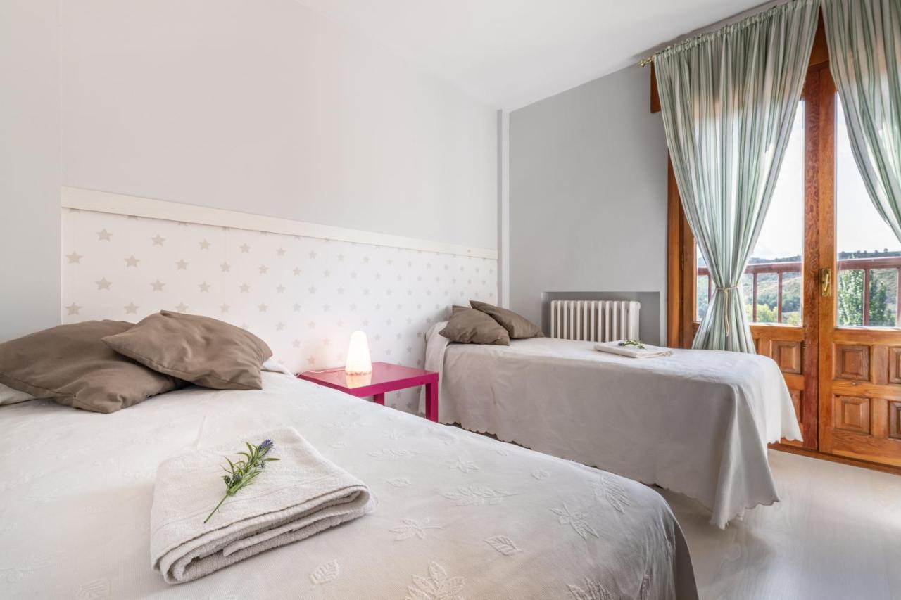 Apartamento Pirineo Aragones Sabiñánigo Eksteriør bilde