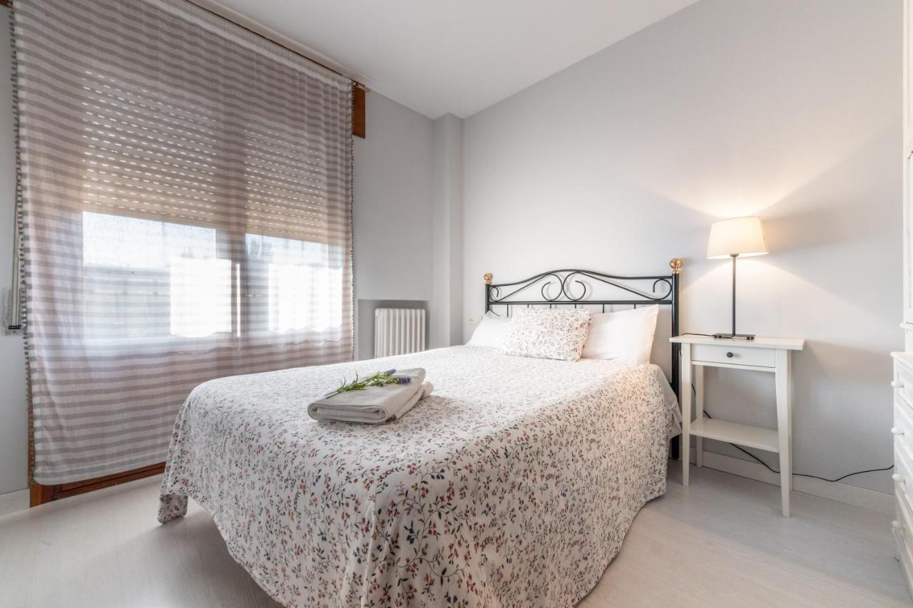 Apartamento Pirineo Aragones Sabiñánigo Eksteriør bilde